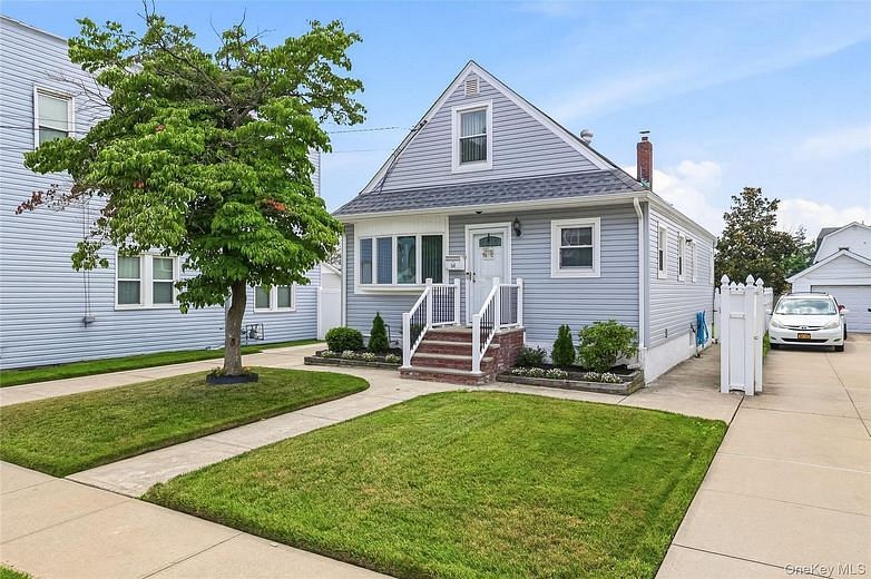 64 Lehrer Avenue