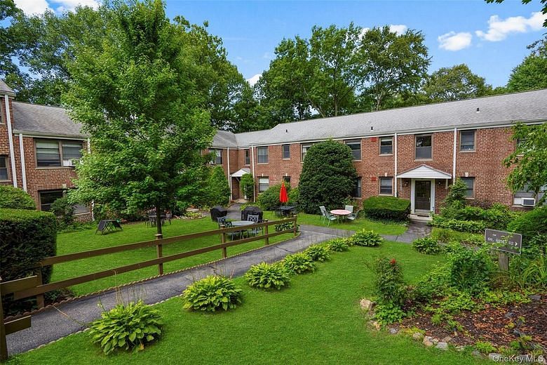 64 Rockledge Road Rockledge #2B