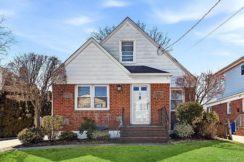 64 W Fenimore Street