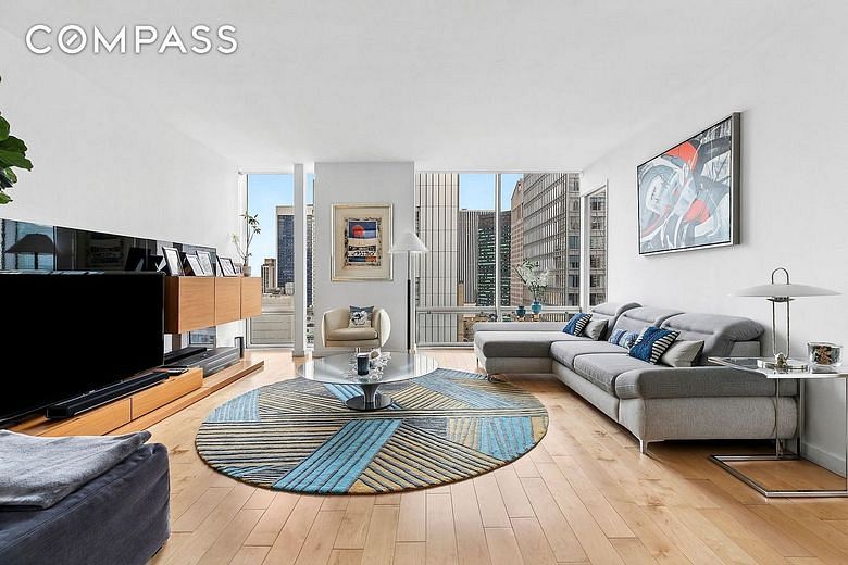 641 Fifth Avenue #28B