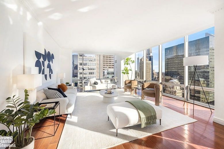 641 Fifth Avenue #34D2