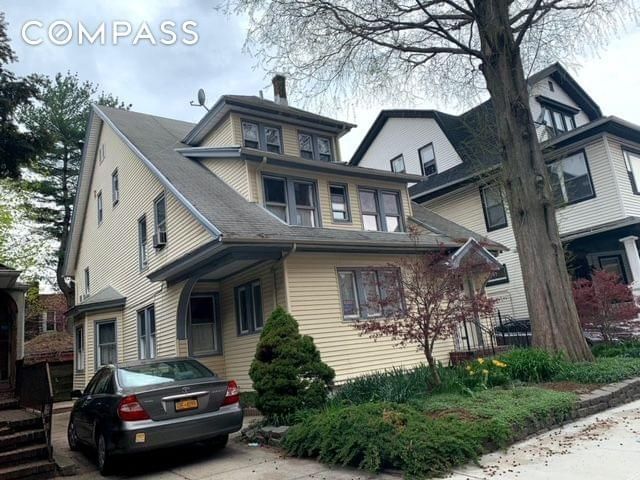 642 East 26th Street