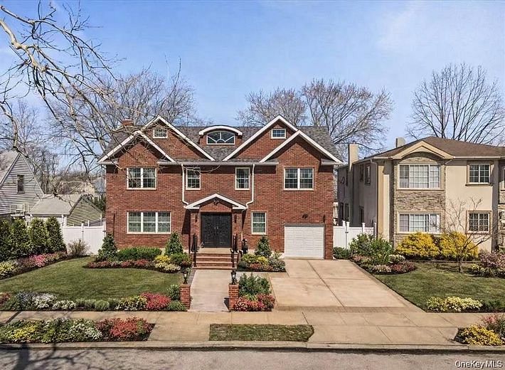 642 Lenore Lane
