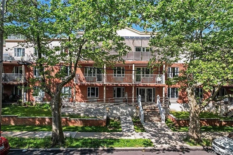 6434 Grand Central Parkway #2B