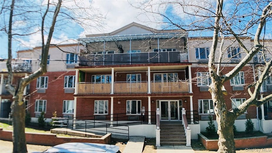 6434 Grand Central Parkway #3D