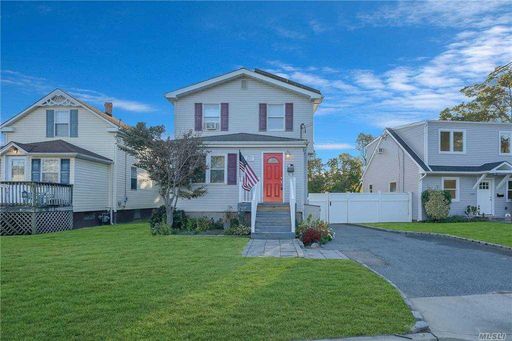Image 1 of 26 for 213 Frederick Avenue in Long Island, Babylon, NY, 11702