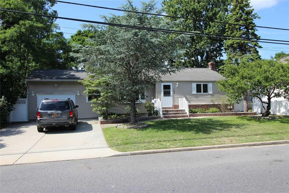 Image 1 of 17 for 163 New Jersey Ave in Long Island, Bay Shore, NY, 11706