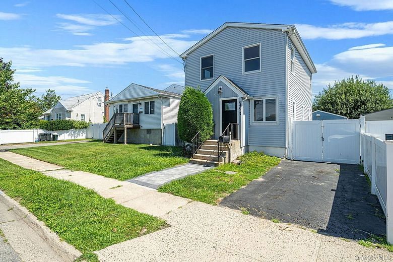 646 S 7th Street