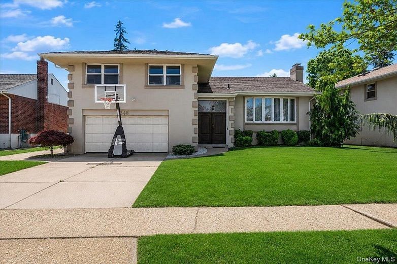 648 Diane Place