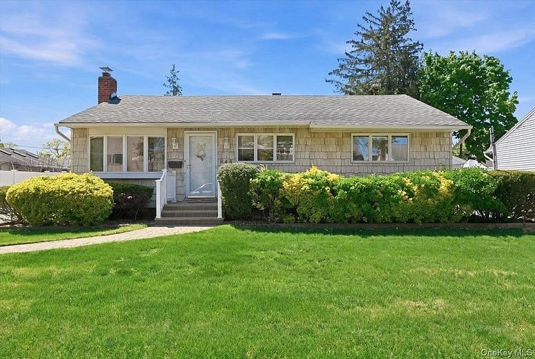 648 Dogwood Avenue
