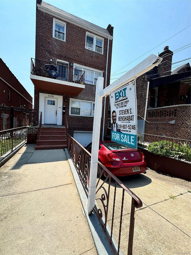 648 E 93rd Street