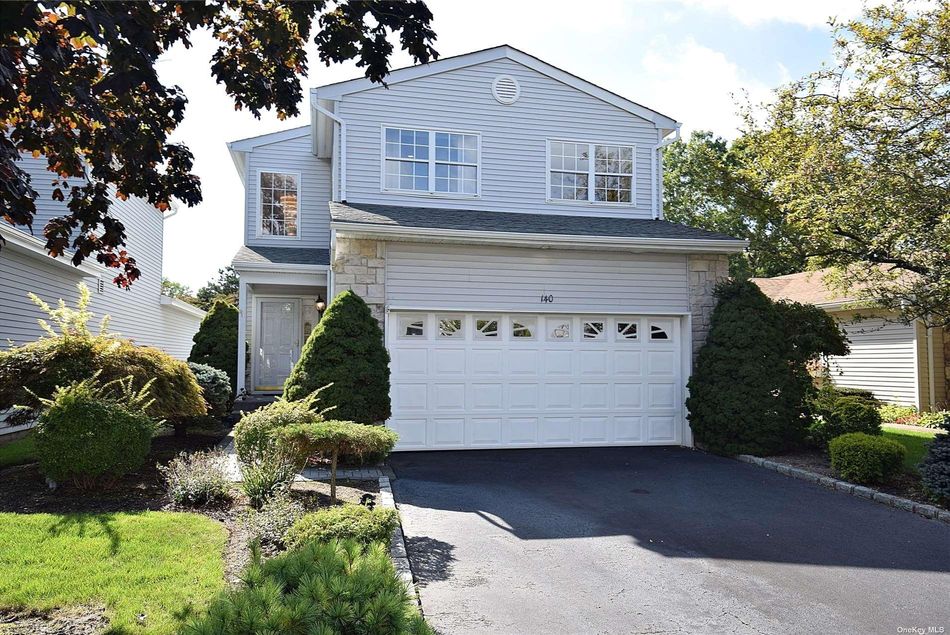 Image 1 of 36 for 140 Fairfield Drive #140 in Long Island, Holbrook, NY, 11741