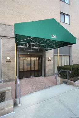 Image 1 of 20 for 100 E Hartsdale Avenue #3NW in Westchester, Hartsdale, NY, 10530