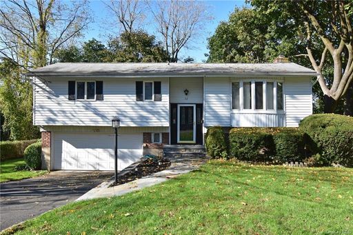 Image 1 of 28 for 12 Victoria Road in Westchester, Ardsley, NY, 10502