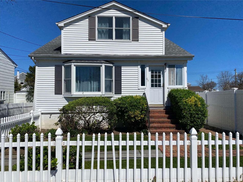 Image 1 of 10 for 65 1st Avenue in Long Island, Bayville, NY, 11709