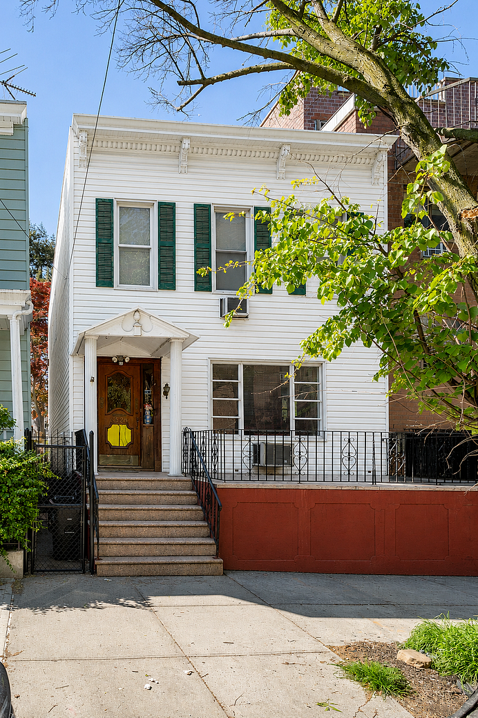 65-26 38th Avenue