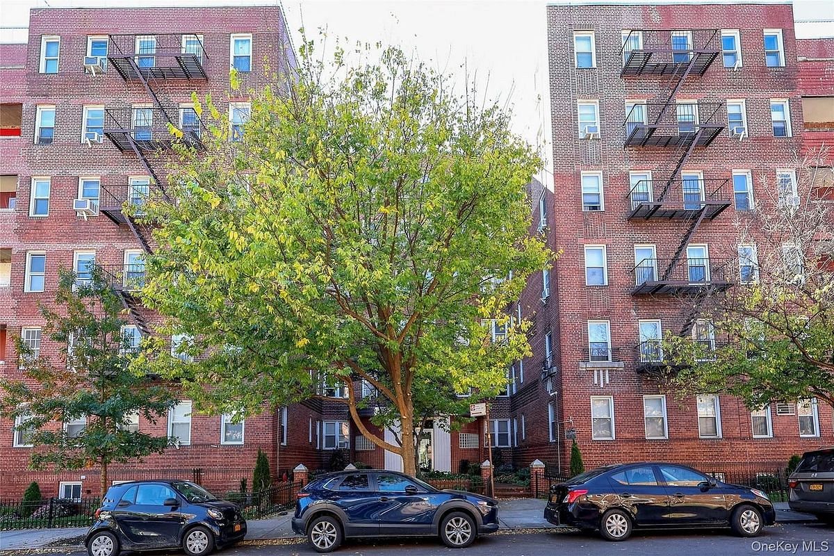Image 1 of 15 for 65-36 Wetherole Street #309 in Queens, Rego Park, NY, 11374