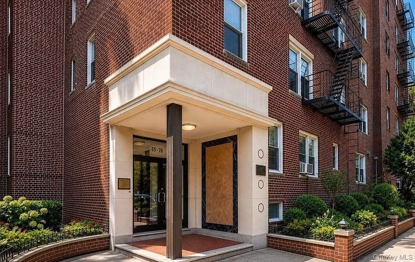65-70 Booth Street #2B