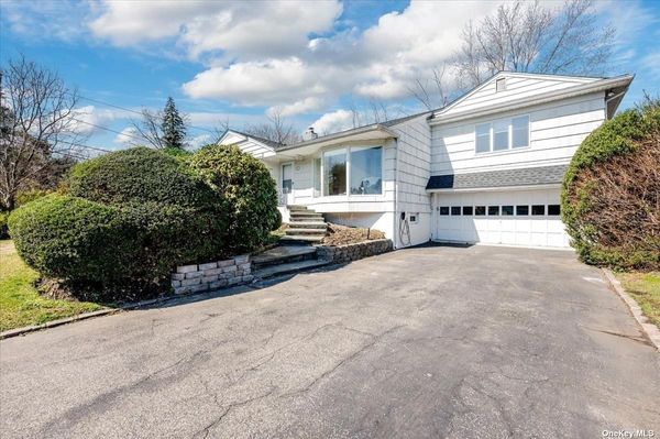 Image 1 of 24 for 65 Blue Bird Drive in Long Island, Great Neck, NY, 11023