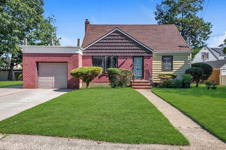 65 Clearstream Avenue