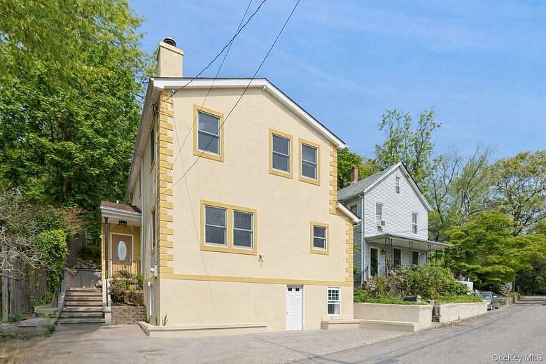 65 Eiler Lane