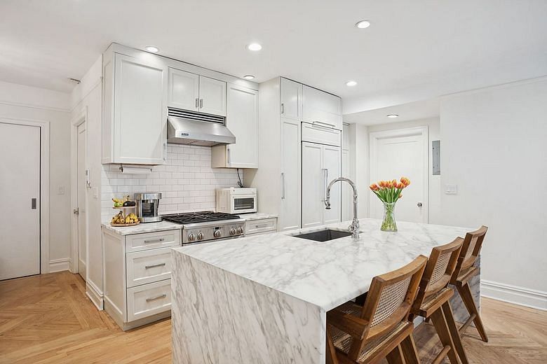 65 MONTAGUE STREET #1D