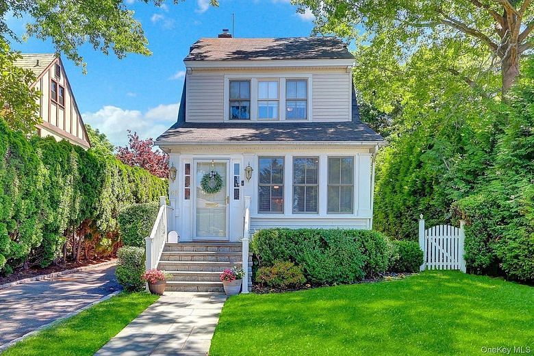 65 Roxbury Road