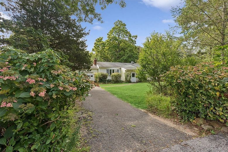 650 Greenfields Lane