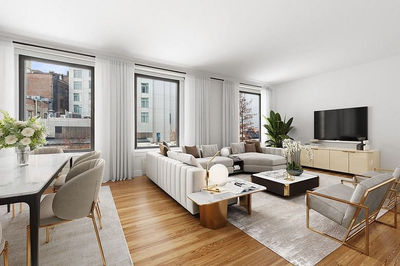 652 Hudson Street #2W