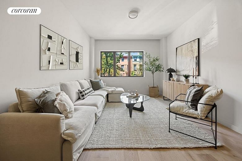 654 Jefferson Avenue #2B