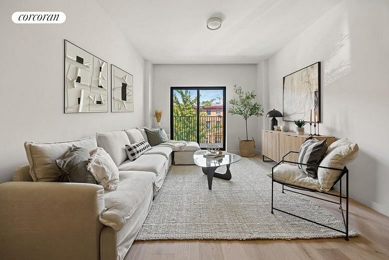 654 Jefferson Avenue #3B