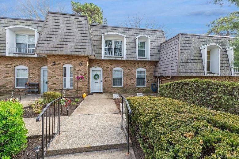 655 Middle Country Road #4F1