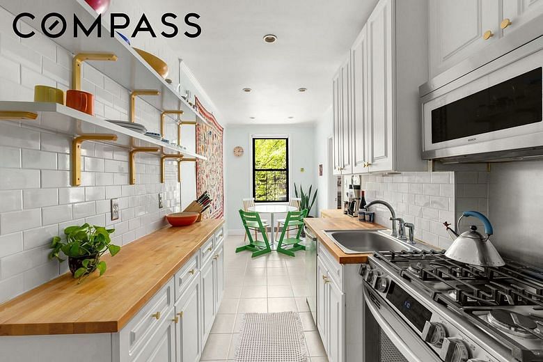 657 East 26th Street #1G