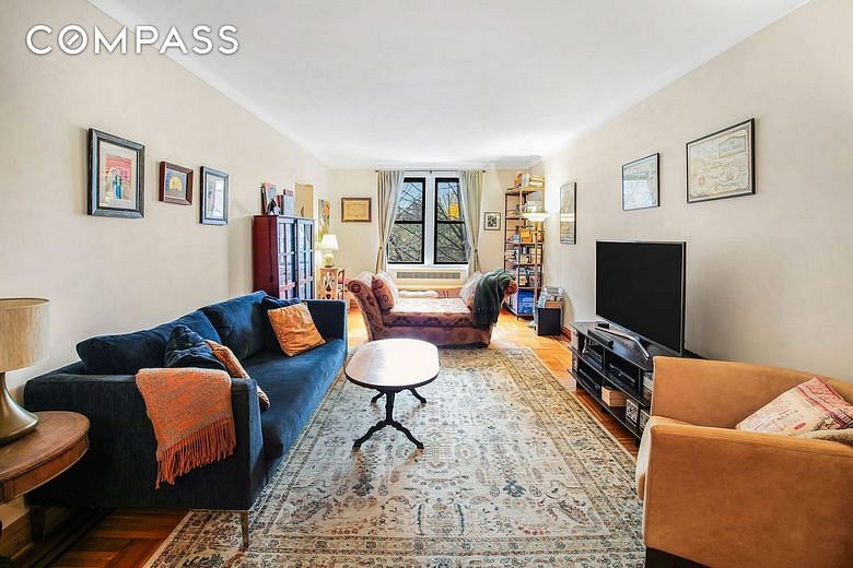 657 East 26th Street #3G