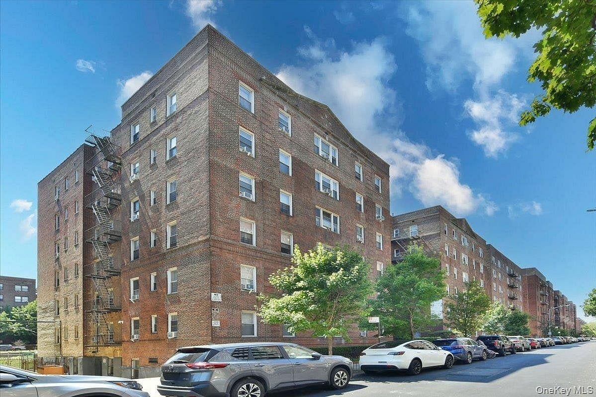 Image 1 of 17 for 6574 Saunders Street #3H in Queens, New York, NY, 11374