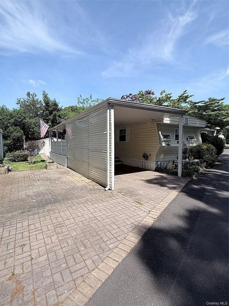 658 Sound Avenue #E-10