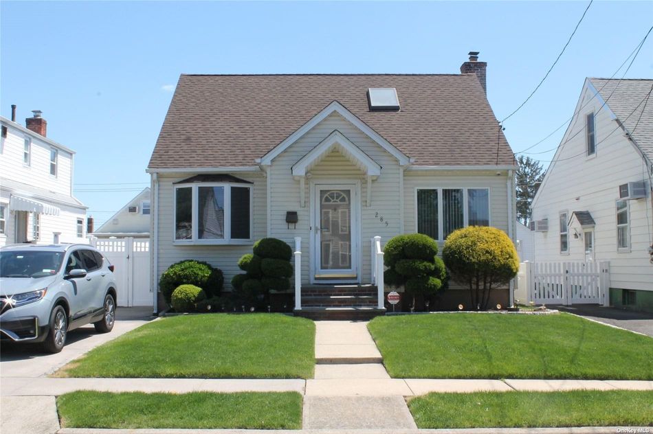 Image 1 of 23 for 285 Harrison Street in Long Island, Franklin Square, NY, 11010