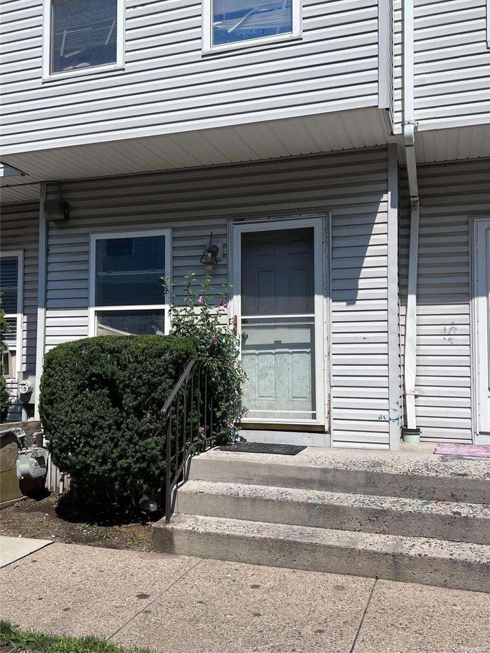 Image 1 of 6 for 66 Henry Street #9 in Long Island, Hempstead, NY, 11550