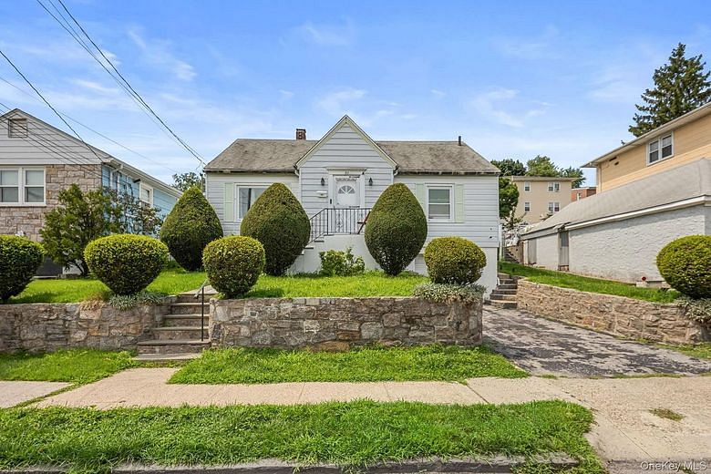 66 Murray Avenue