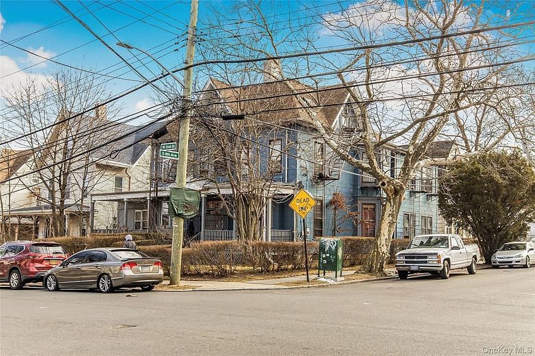 66 W 2nd Avenue