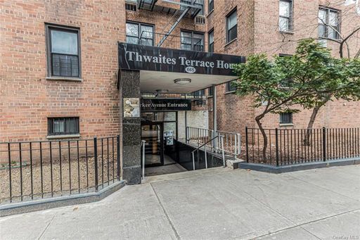 Image 1 of 30 for 665 Thwaites Place #5J in Bronx, NY, 10467