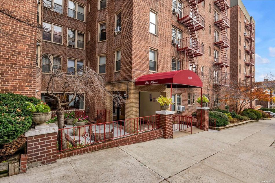 Image 1 of 17 for 67-25 Clyde Street #5 in Queens, Forest Hills, NY, 11375