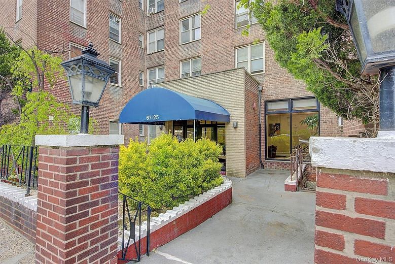 67-25 Dartmouth Street #7H