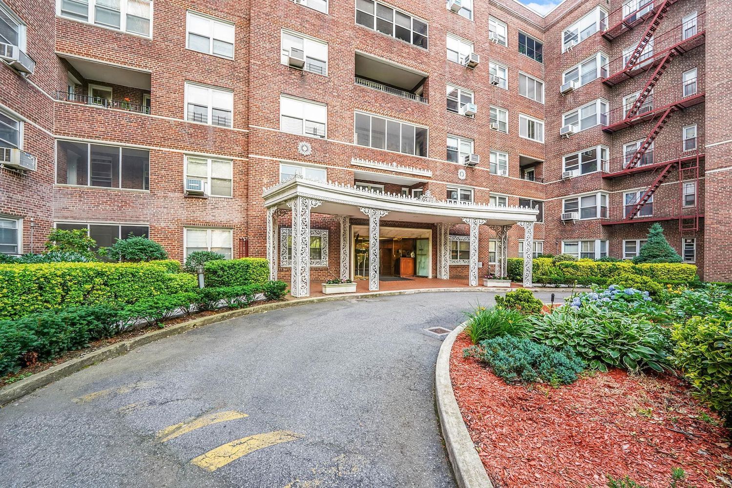 Image 1 of 36 for 67-66 108th Street #D3 in Queens, Forest Hills, NY, 11375