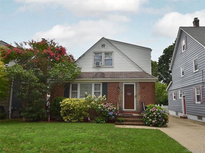 67 Iris Avenue