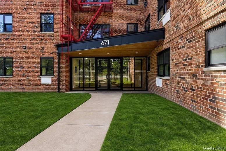 671 Bronx River Road #2f