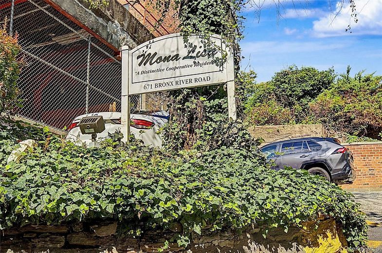 671 Bronx River Road #6k