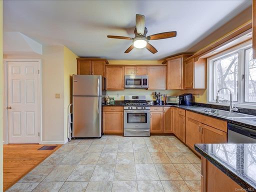 Image 1 of 28 for 2 Vista Court in Westchester, Ossining, NY, 10562