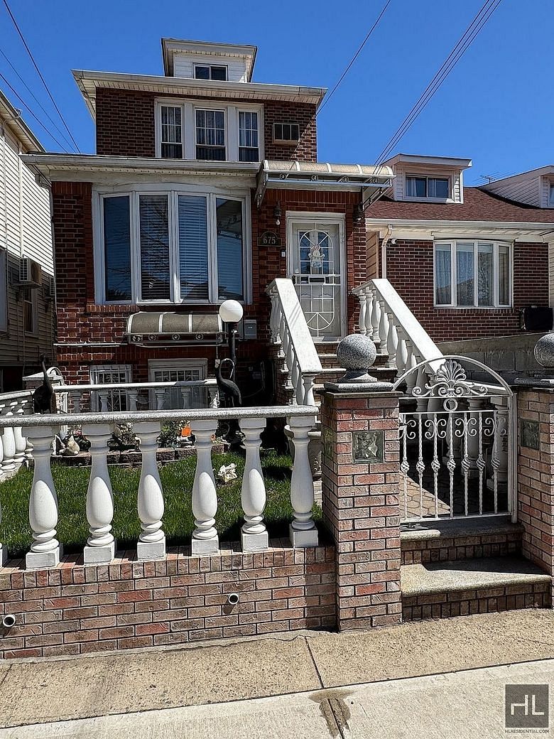 675 East 53rd Street