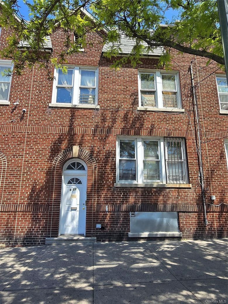 677 E 241st Street